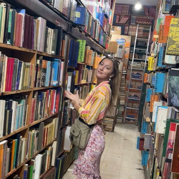 Meet your Posher, Vanessa - Picture 4 of 5